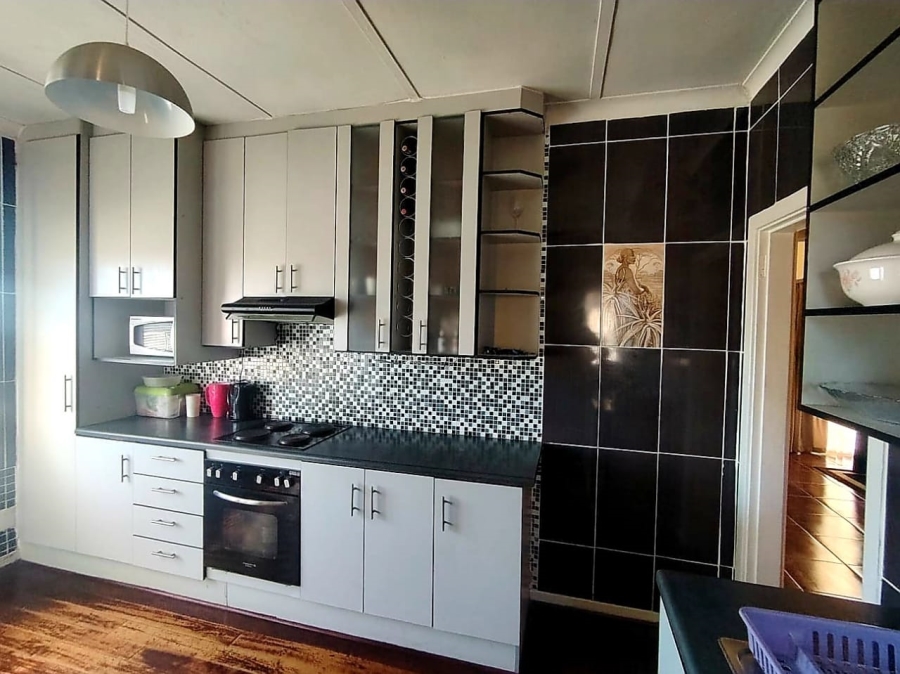 3 Bedroom Property for Sale in Cambridge West Eastern Cape